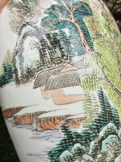 古玩陶瓷淺絳山水紋觀音瓶真品鑒賞圖