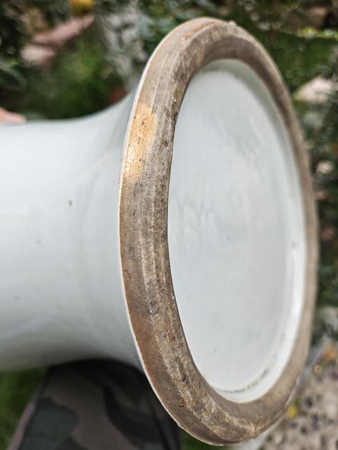 古玩陶瓷淺絳山水紋觀音瓶真品鑒賞圖