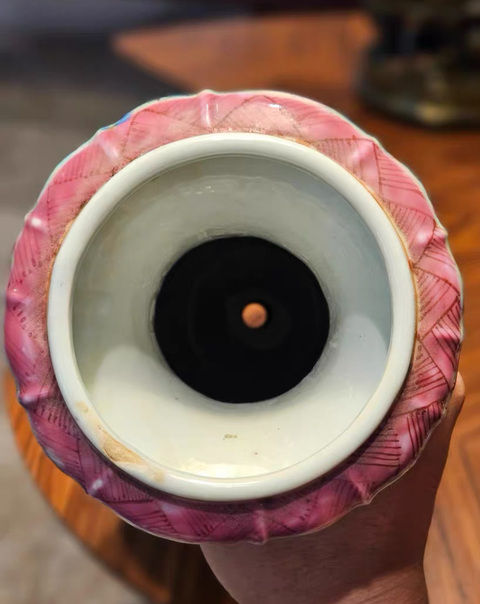 古玩陶瓷花卉紋粉彩瓶真品鑒賞圖