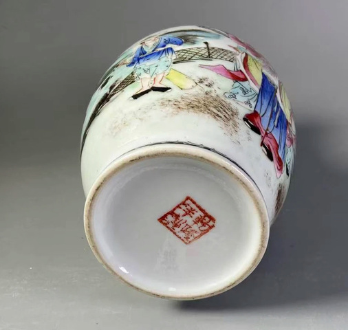 古玩陶瓷粉彩人物故事瓶真品鑒賞圖
