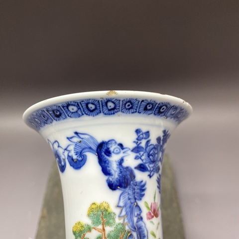 古玩陶瓷人物紋青花廣彩束腰花觚真品鑒賞圖