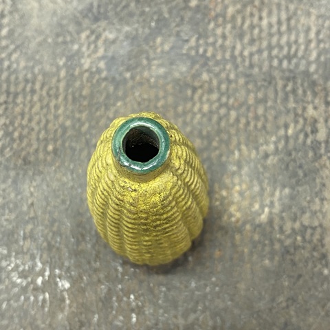 古玩陶瓷黃釉玉米型鼻煙壺真品鑒賞圖