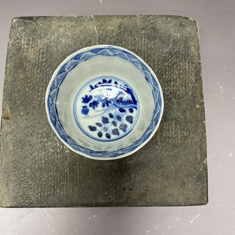 古玩陶瓷清晚期·青花花卉紋花口杯拍賣，當前價格890元