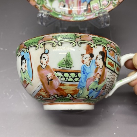 古玩陶瓷人物花鳥蝶紋廣彩杯盤真品鑒賞圖