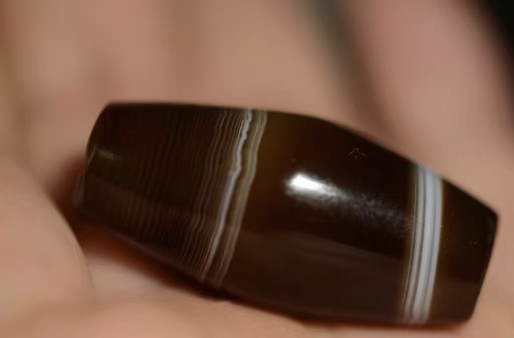古玩玉器纏絲瑪瑙珠真品鑒賞圖