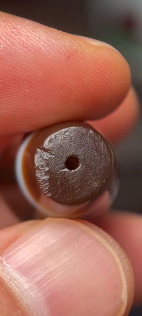 古玩玉器纏絲瑪瑙珠真品鑒賞圖