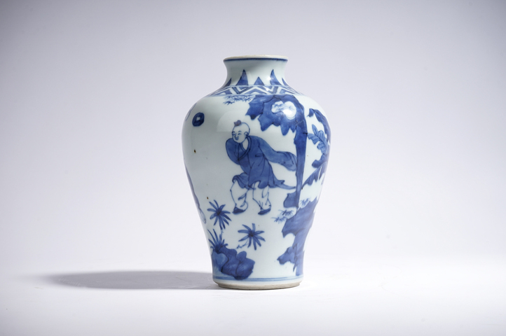 古玩陶瓷清早期·青花嬰戲紋梅瓶真品鑒賞圖