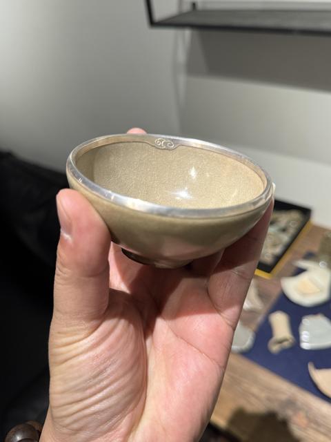 古玩陶瓷龍泉窯直口盞真品鑒賞圖