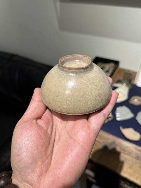 古玩陶瓷龍泉窯直口盞真品鑒賞圖