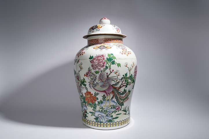 古玩陶瓷清中晚·粉彩鳳凰牡丹紋大將軍罐真品鑒賞圖