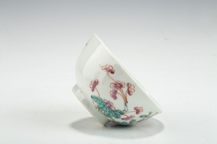 古玩陶瓷民國·粉彩花卉紋小碗一對拍賣，當前價格564元