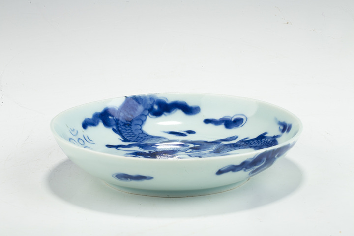 古玩陶瓷清雍正·青花過(guò)墻龍紋盤(pán)拍賣(mài)，當(dāng)前價(jià)格3800元
