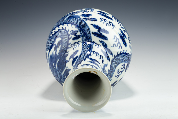 古玩陶瓷清光緒·青花魚化龍紋弦紋賞瓶真品鑒賞圖