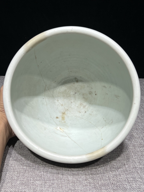 古玩陶瓷青花纏枝花卉案缸真品鑒賞圖