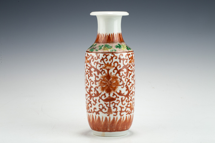 古玩陶瓷民國·五彩纏枝寶相花紋瓶真品鑒賞圖