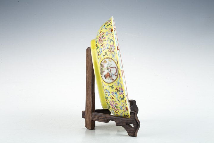 古玩陶瓷清道光·黃地粉彩五谷豐登紋盤一對（官）拍賣，當前價格170604元