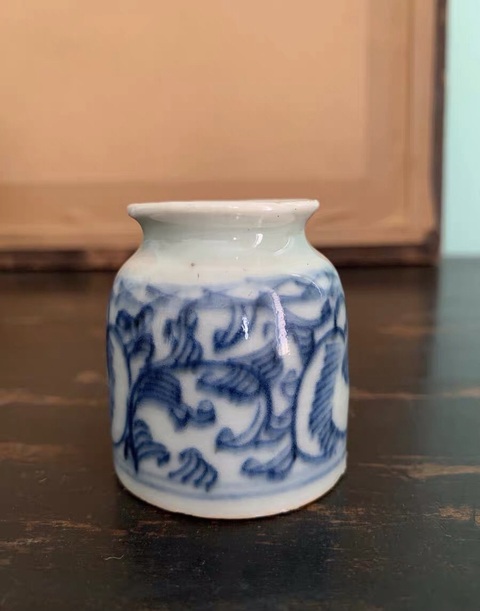 古玩陶瓷青花淡描花卉紋水盂真品鑒賞圖