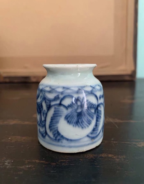古玩陶瓷青花淡描花卉紋水盂真品鑒賞圖