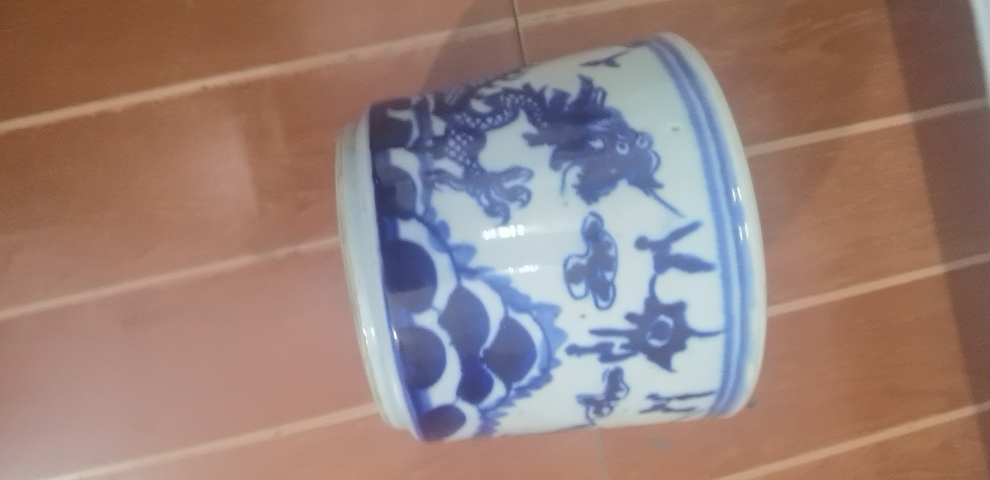 古玩陶瓷龍紋青花圈足筒式香爐真品鑒賞圖