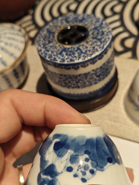 古玩陶瓷青花人物故事紋杯真品鑒賞圖