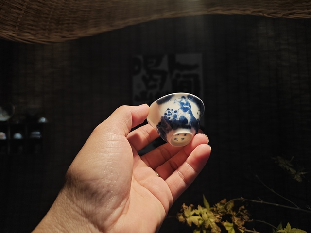 古玩陶瓷青花人物故事紋杯真品鑒賞圖