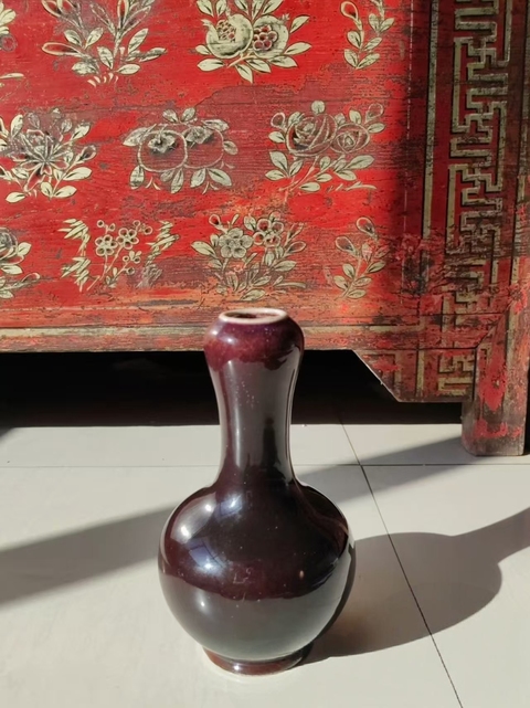 古玩陶瓷紅釉蒜頭瓶拍賣，當前價格7800元