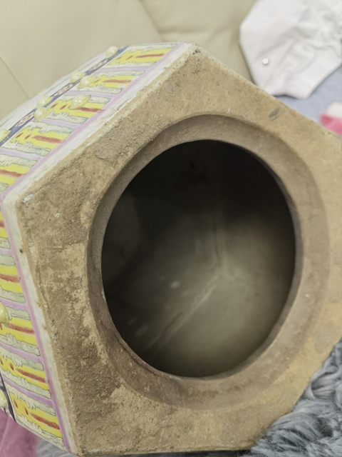 古玩陶瓷清晚期 粉彩人物紋六方鼓凳真品鑒賞圖