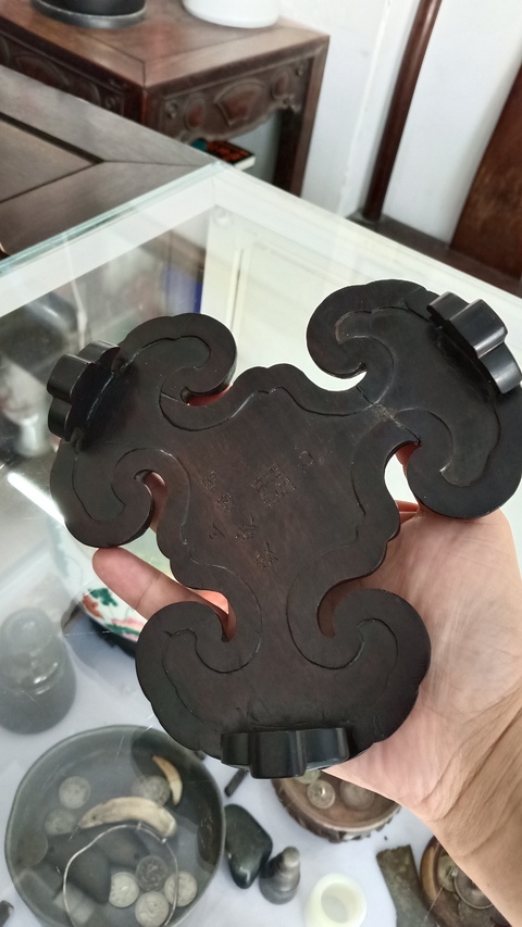 古玩雜項蘇工紅木雕刻的如意（靈芝）形香爐座真品鑒賞圖