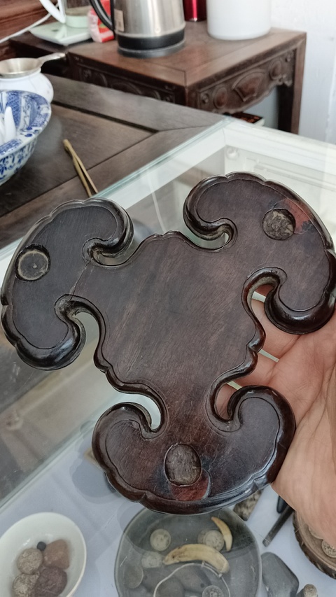 古玩雜項蘇工紅木雕刻的如意（靈芝）形香爐座真品鑒賞圖