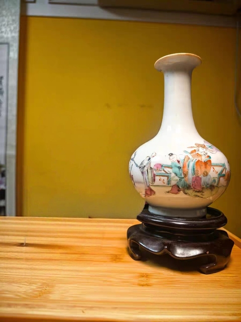 古玩陶瓷粉彩人物故事小賞瓶拍賣,當前價格5800元