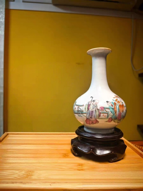 古玩陶瓷粉彩人物故事小賞瓶拍賣,當前價格5800元