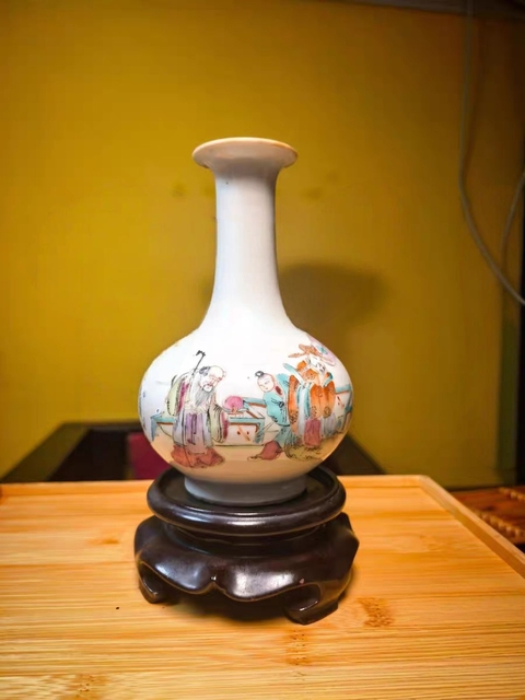 古玩陶瓷粉彩人物故事小賞瓶拍賣,當前價格5800元