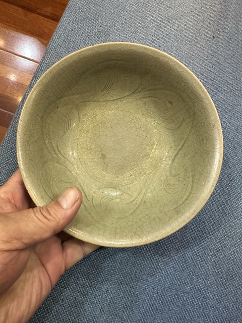 古玩陶瓷龍泉青瓷刻花碗拍賣,當前價格5555元
