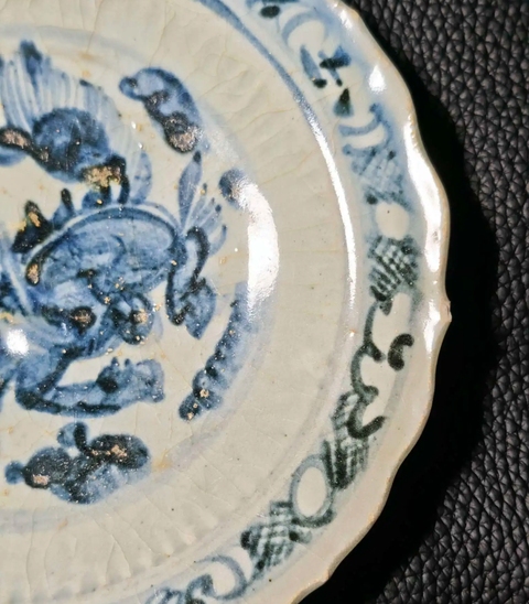 古玩陶瓷青花麒麟紋花口大盤真品鑒賞圖
