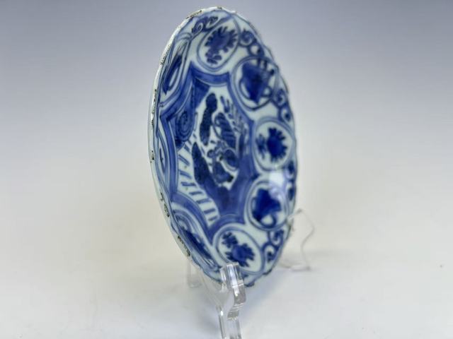 古玩陶瓷明萬歷·青花克拉克荷池鷺燕盤真品鑒賞圖