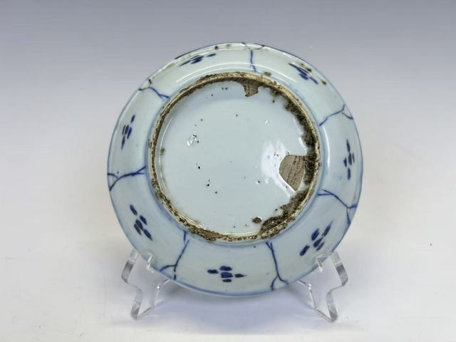 古玩陶瓷明萬歷·青花克拉克荷池鷺燕盤真品鑒賞圖