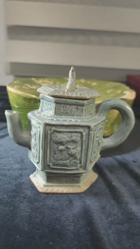 古玩陶瓷青白釉花卉紋執壺真品鑒賞圖