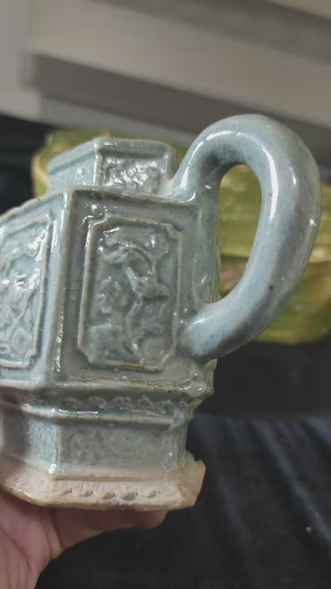 古玩陶瓷青白釉花卉紋執壺真品鑒賞圖