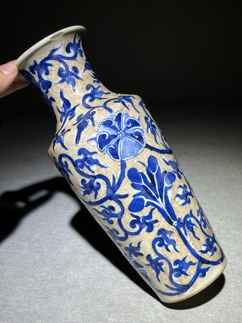 古玩陶瓷哥釉青花纏枝花卉撇口瓶拍賣,當前價格1980元