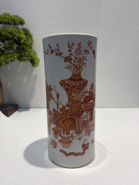 古玩陶瓷礬紅博古圖帽筒真品鑒賞圖