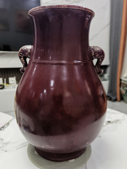 古玩陶瓷窯變紅釉雙象鼻耳尊真品鑒賞圖