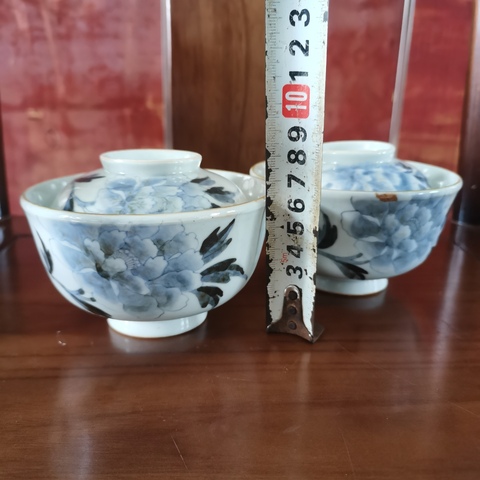 古玩陶瓷青花花卉紋蓋碗真品鑒賞圖