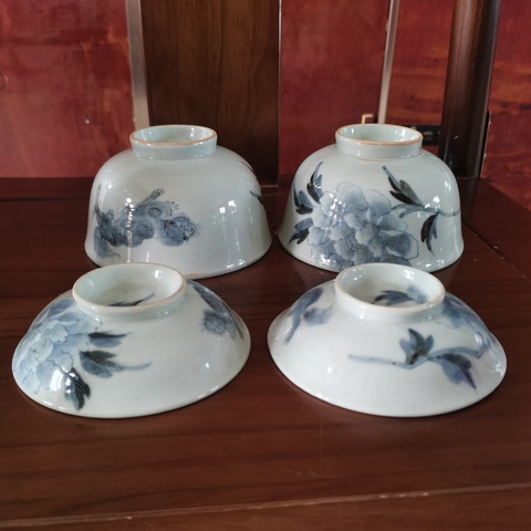 古玩陶瓷青花花卉紋蓋碗真品鑒賞圖