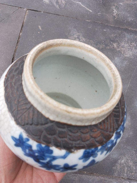 古玩陶瓷哥釉地鐵銹釉青花蓋罐真品鑒賞圖