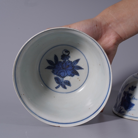 古玩陶瓷青花花卉紋碗真品鑒賞圖