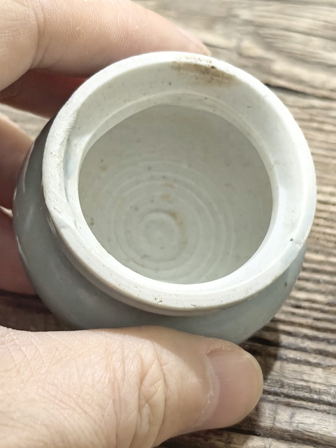古玩陶瓷淺藍釉香爐真品鑒賞圖