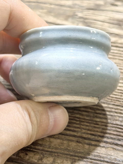 古玩陶瓷淺藍釉香爐真品鑒賞圖