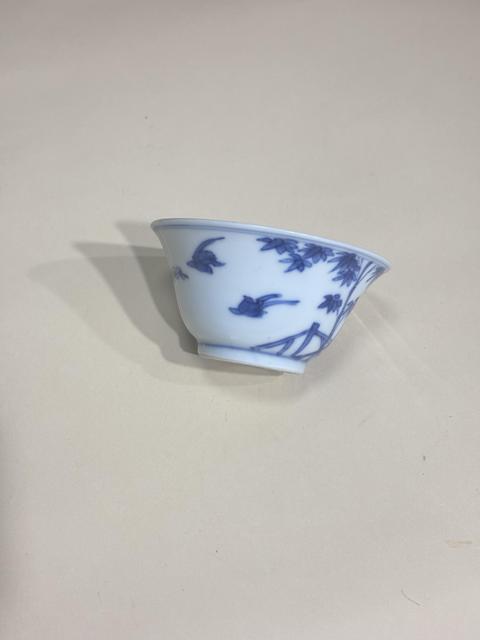 古玩陶瓷花鳥紋青花杯真品鑒賞圖