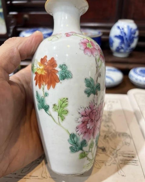 古玩陶瓷粉彩瓶真品鑒賞圖