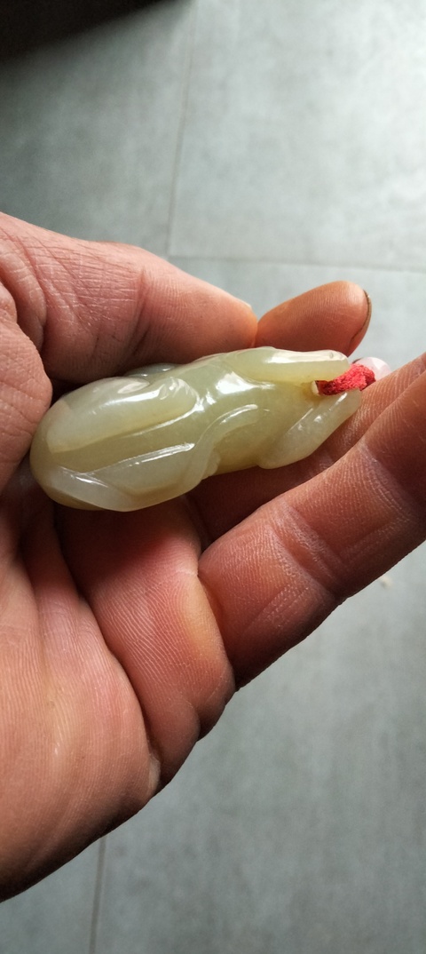 古玩玉器和田玉雕“臥犬”擺件真品鑒賞圖